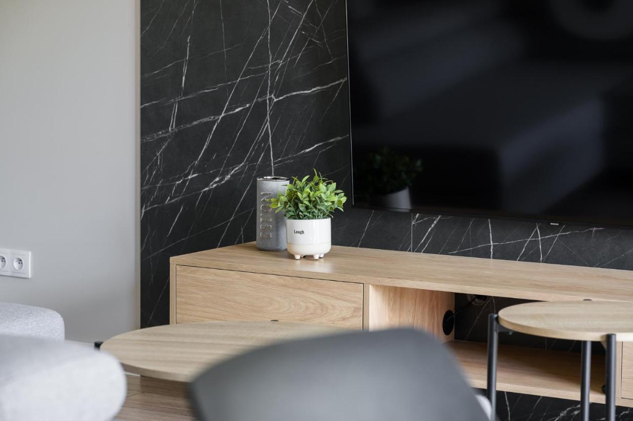 Bookowska Apartments Познан Екстериор снимка