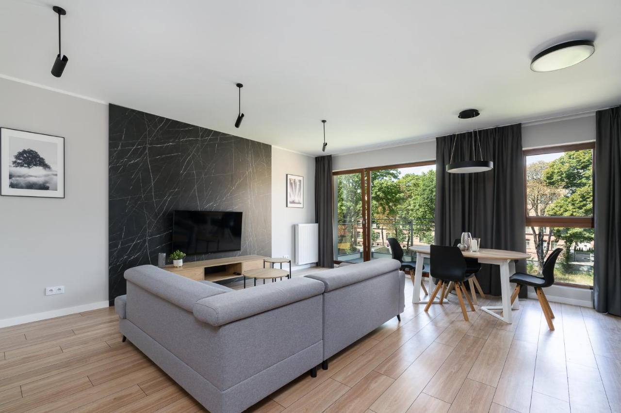 Bookowska Apartments Познан Екстериор снимка