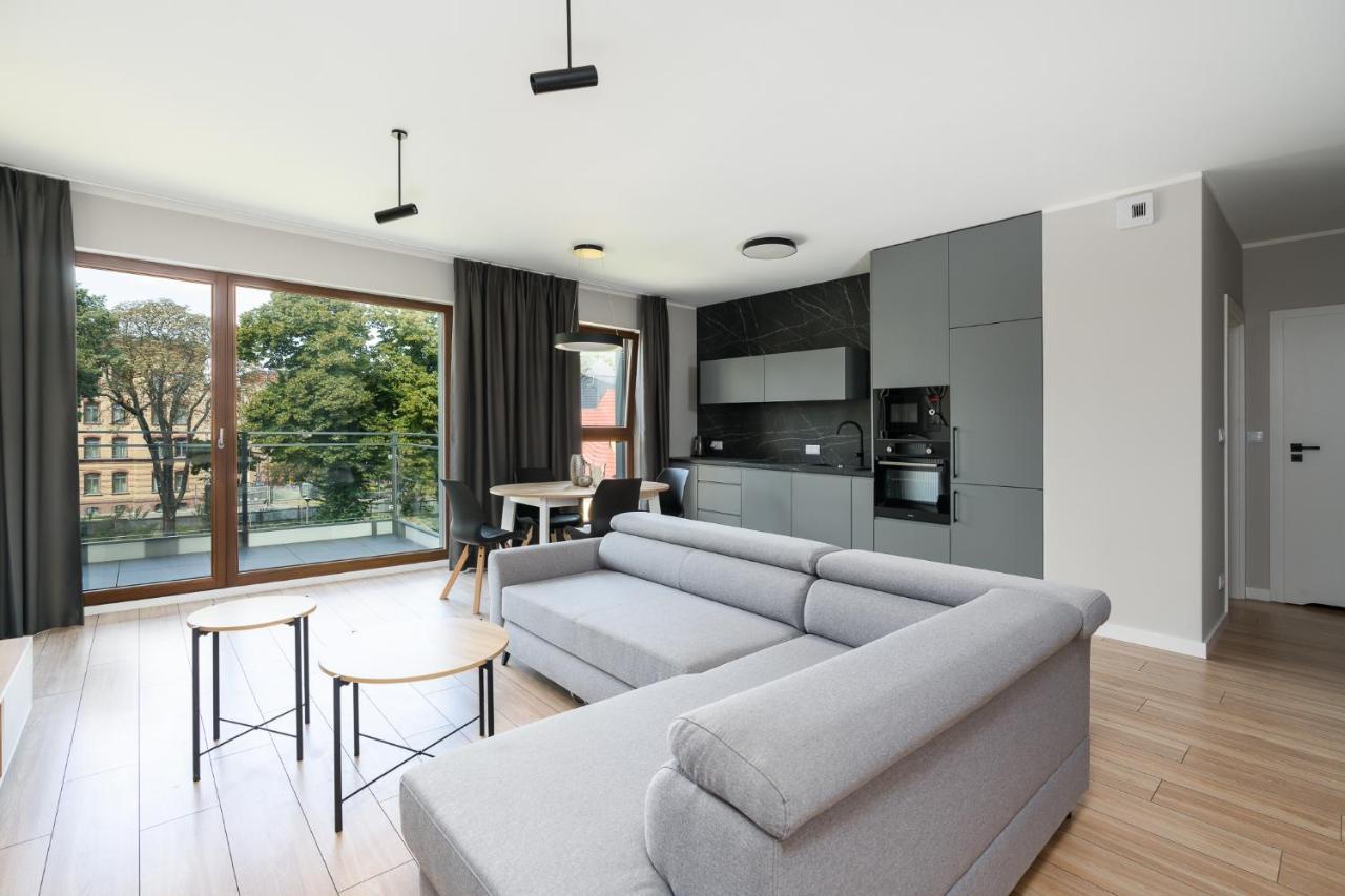 Bookowska Apartments Познан Екстериор снимка